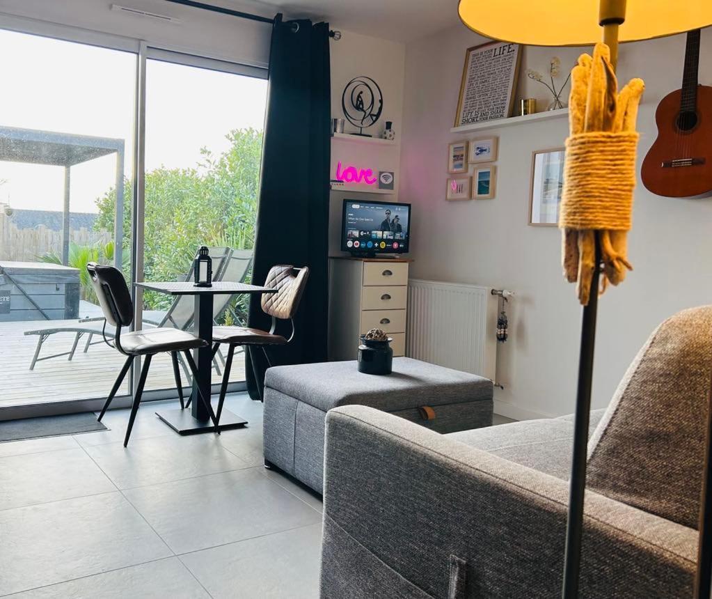 Studio & Spa La Discrete Saint-Évarzec Εξωτερικό φωτογραφία